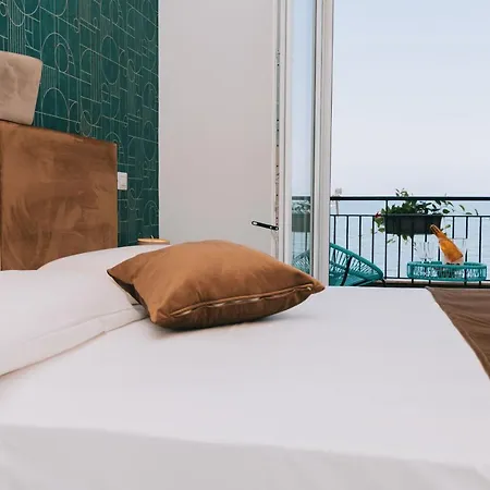 Frontemare Bed & Breakfast 4*